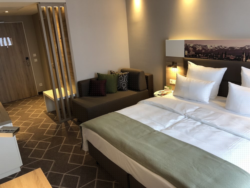 holiday inn express munich city east by ihg