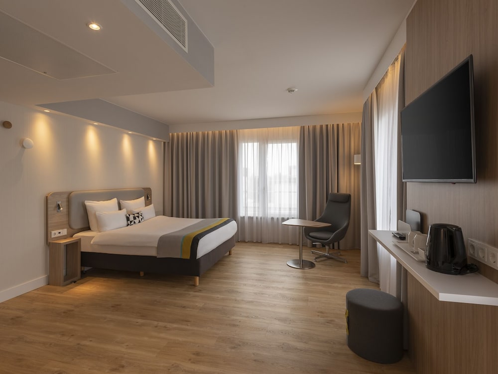 holiday inn express munich city east by ihg