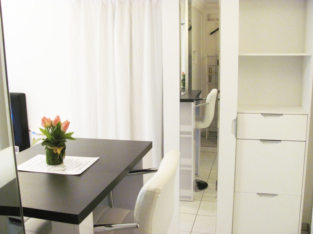 apartment storchenfarbe