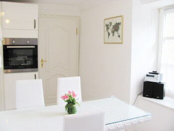 apartment storchenfarbe