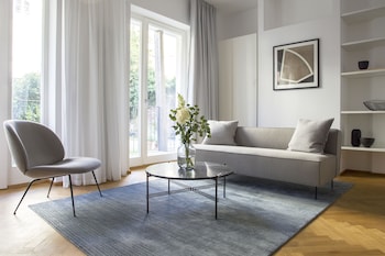 august the boardinghouse