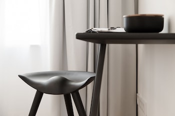 august the boardinghouse