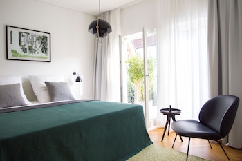 august the boardinghouse