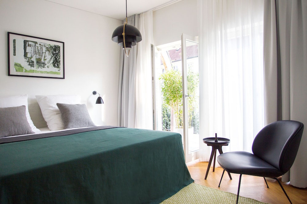 august the boardinghouse