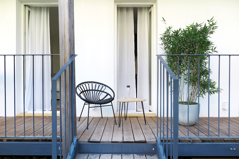 august the boardinghouse