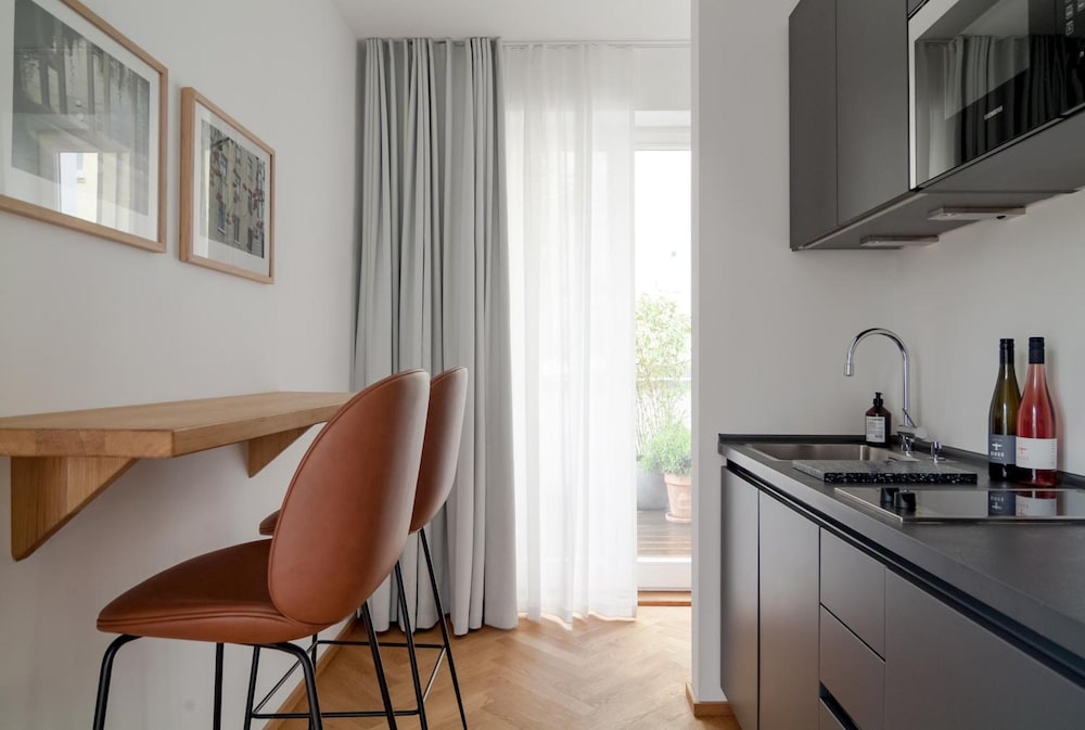 august the boardinghouse