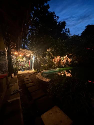 losmanos hostel