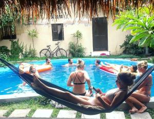 losmanos hostel