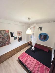 losmanos hostel