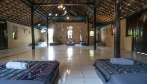 losmanos hostel