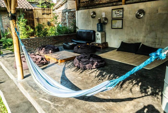 losmanos hostel