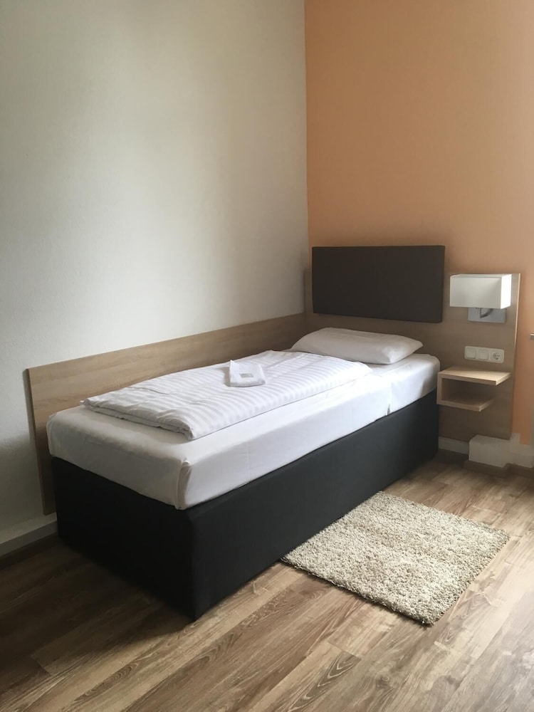 central hotel duisburg