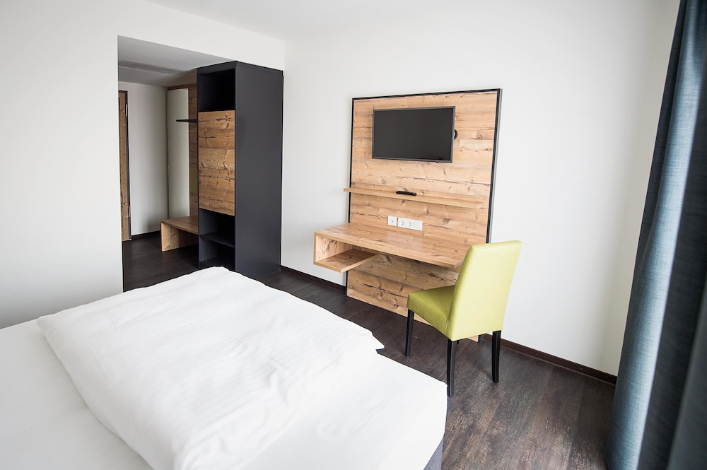 alb inn hotel and apartments