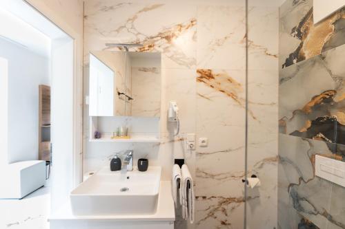 hotel and restaurant sparta