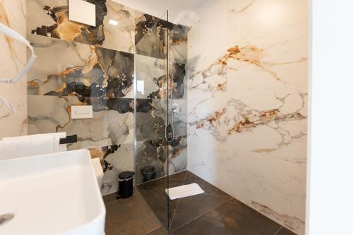 hotel and restaurant sparta