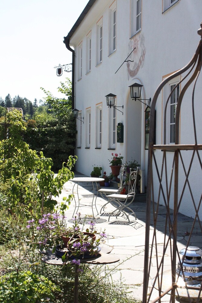 hotel boarding house hohenwart