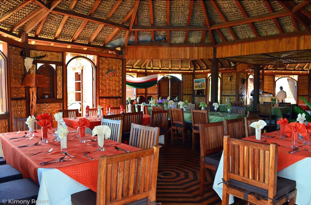Kimony Resort,Morondava>>Menabe,3 star
