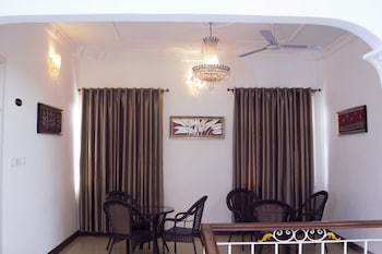 kingsbridge royale hotel