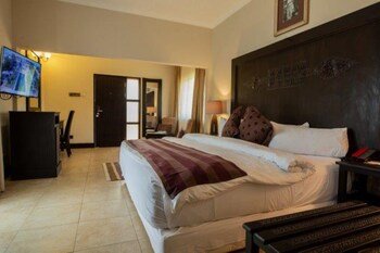 Ridge Royal Hotel,Cape Coast>>Biriwa,3 star