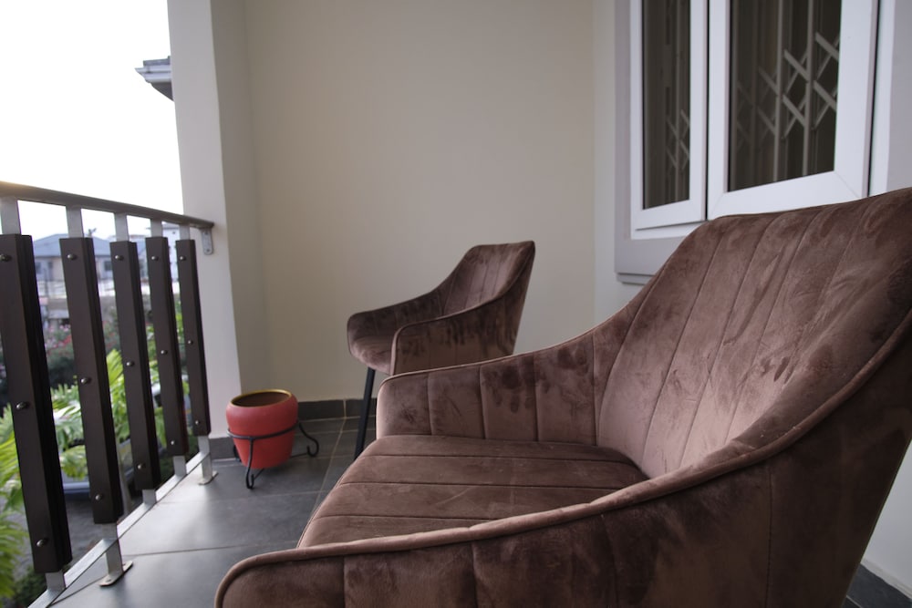 the highbridge guest lodge