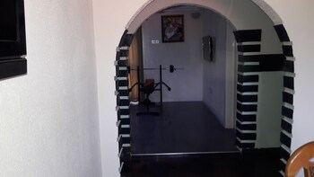 Royal Triangle Guest House,Amasaman>>Accra,3 star