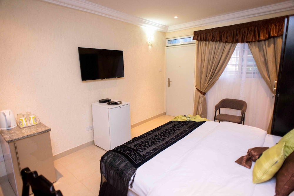 the ritzz exclusive guest house