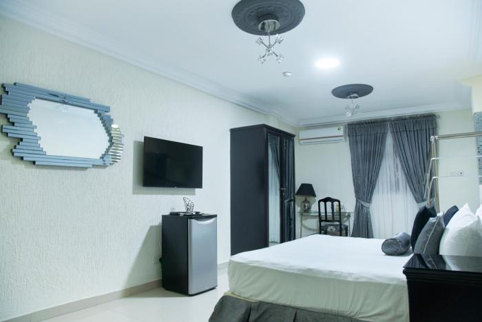 the ritzz exclusive guest house