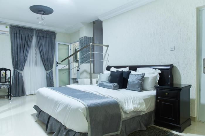 the ritzz exclusive guest house