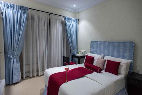 the ritzz exclusive guest house