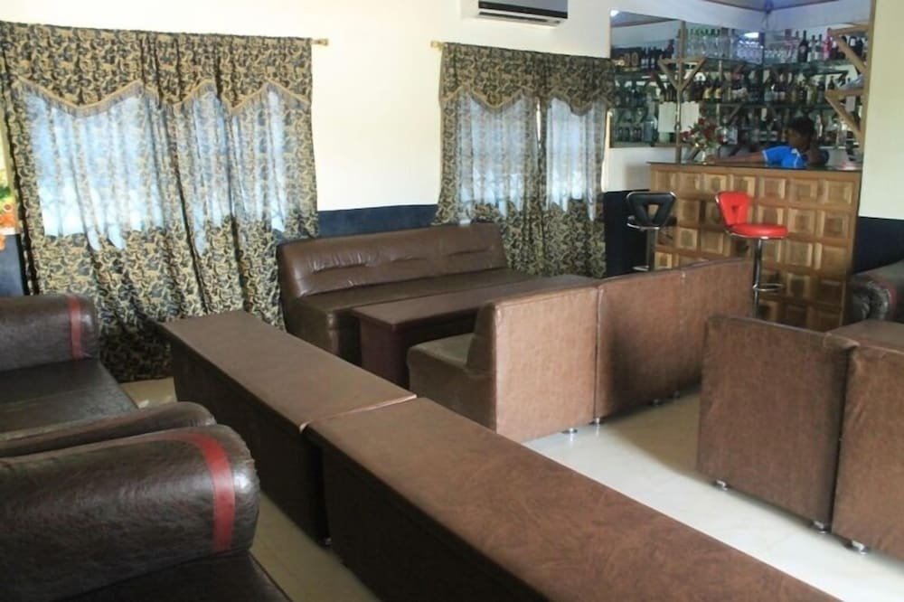 Adinkra City Hotel,Central Region>>Accra,3 star