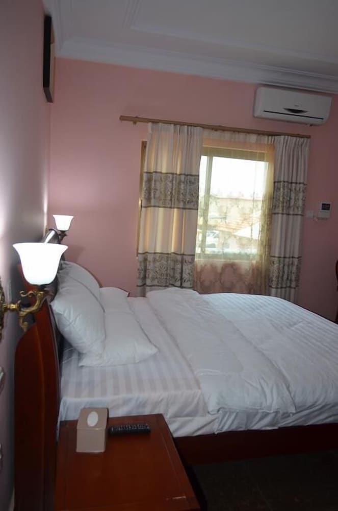 precious guest lodge