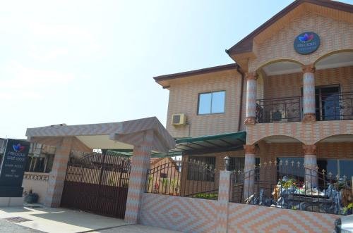 precious guest lodge