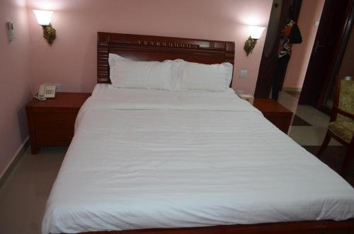 precious guest lodge