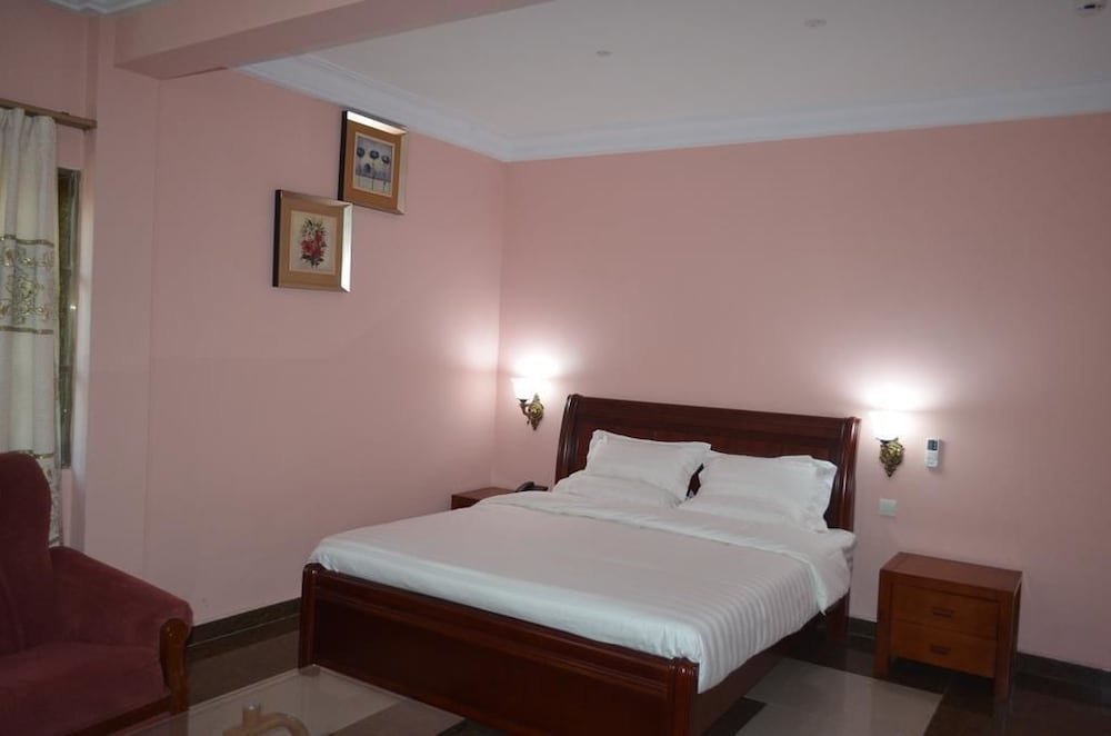 precious guest lodge
