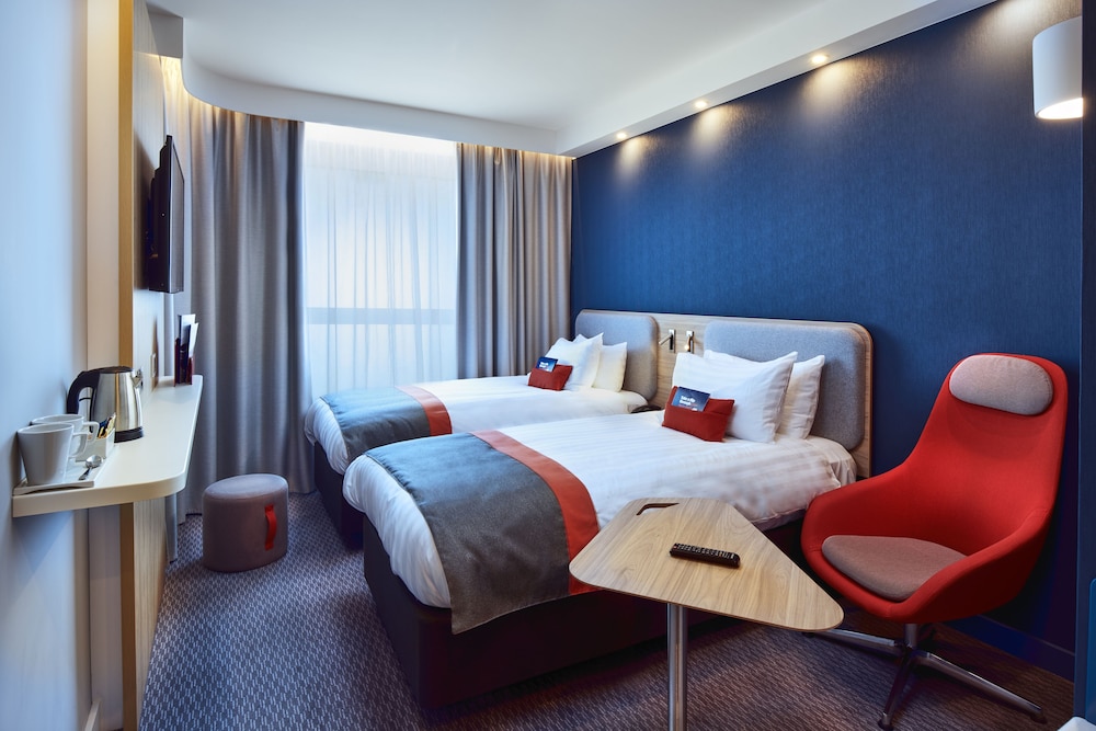 holiday inn express gibraltar by ihg