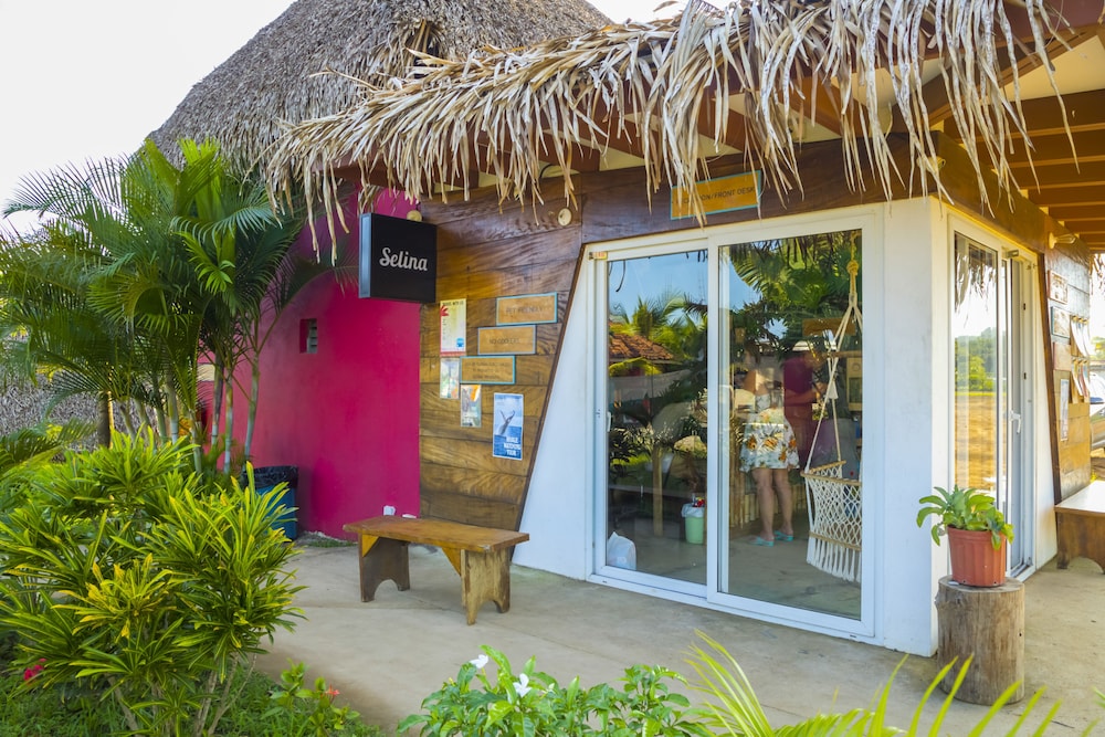 selina playa venao hostel
