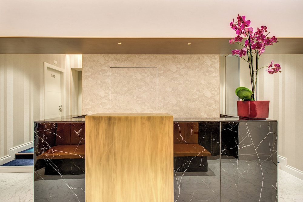 babuino palace and suites