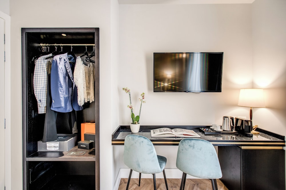 babuino palace and suites