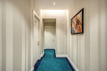 babuino palace and suites