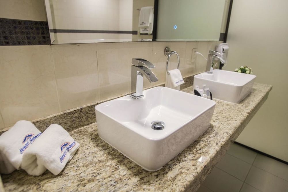 howard johnson by wyndham ciudad del este