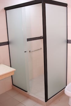 howard johnson by wyndham ciudad del este