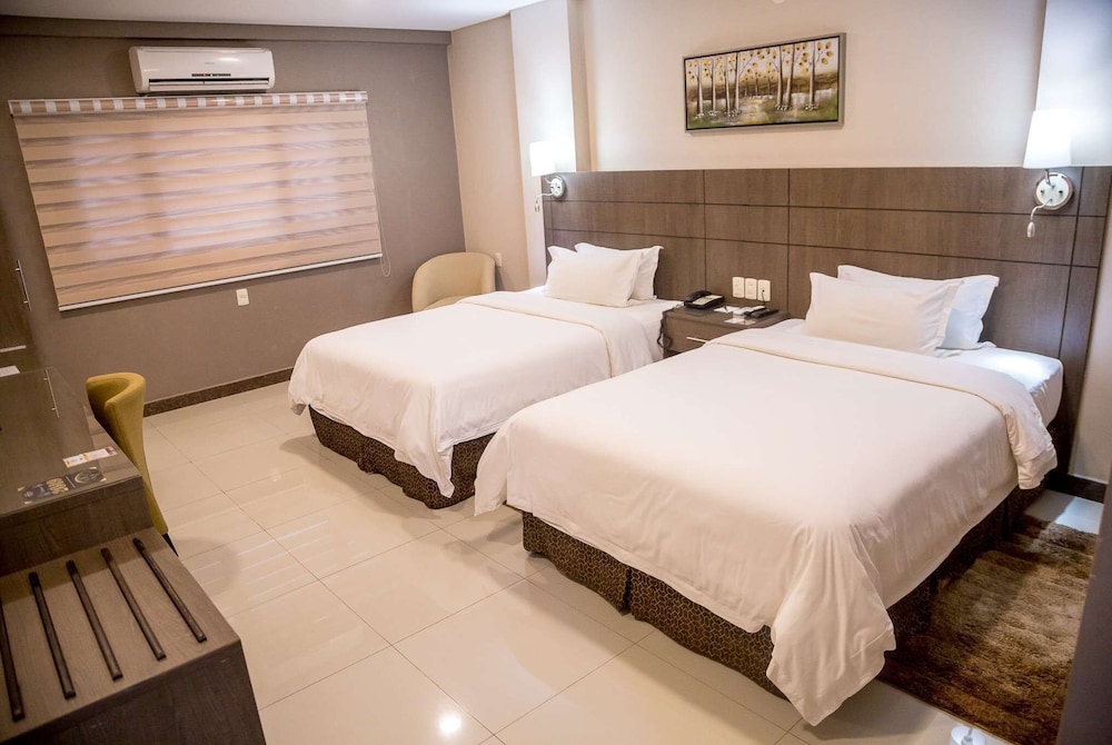 howard johnson by wyndham ciudad del este