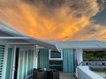 mares guesthouse