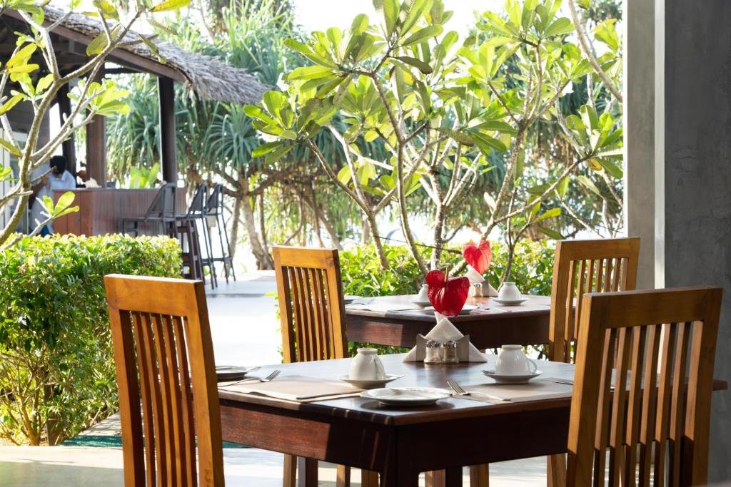 Ananya Beach Resort,Ranna>>Hambantota,4 star