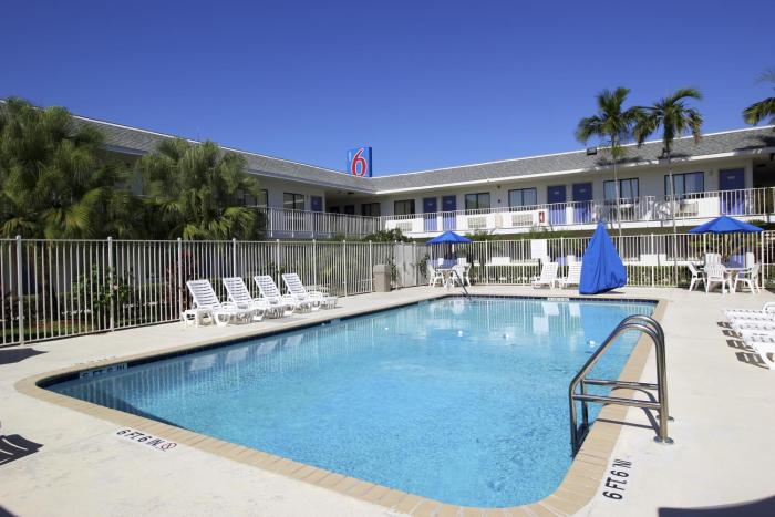 motel 6 lantana fl