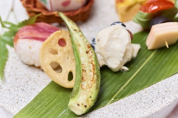 Amagase Onsen Seitenkaku,In Hita,3 star
