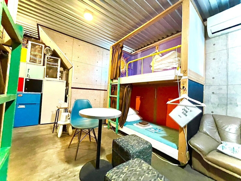 ohmachi junxion hostel