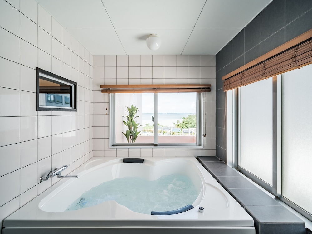 the beach terrace hotel ao ishigaki