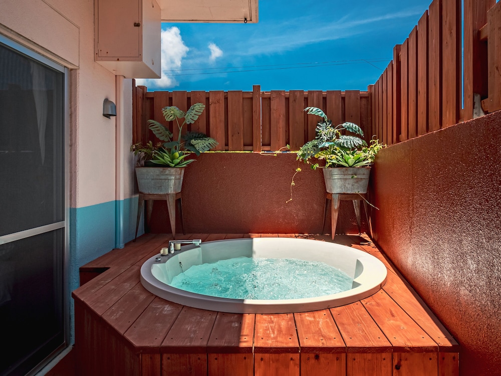 the beach terrace hotel ao ishigaki