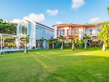 the beach terrace hotel ao ishigaki